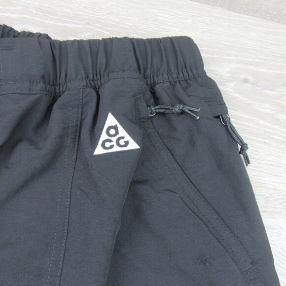 Nike ACG "Snowgrass" Cargo Shorts Mens Size Medium Black NEW - Picture 6 of 16
